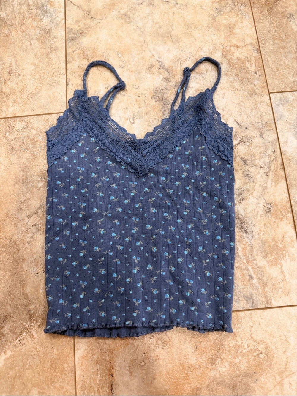 American Eagle Lace Trim Pointelle Cami - Picture 4 of 6